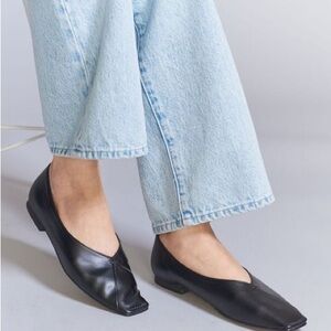 NWOT Beauty & Youth United Arrows V-Stitched Made in Japan Flats